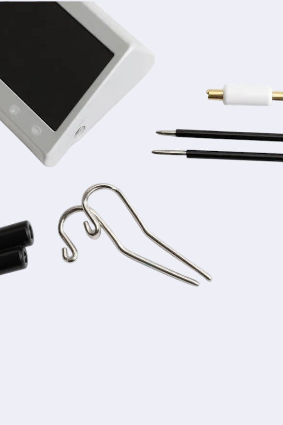DENTISTOOLBOX MicroPex Apex locator with screen, probes, and accessories for precise endodontic measurements.